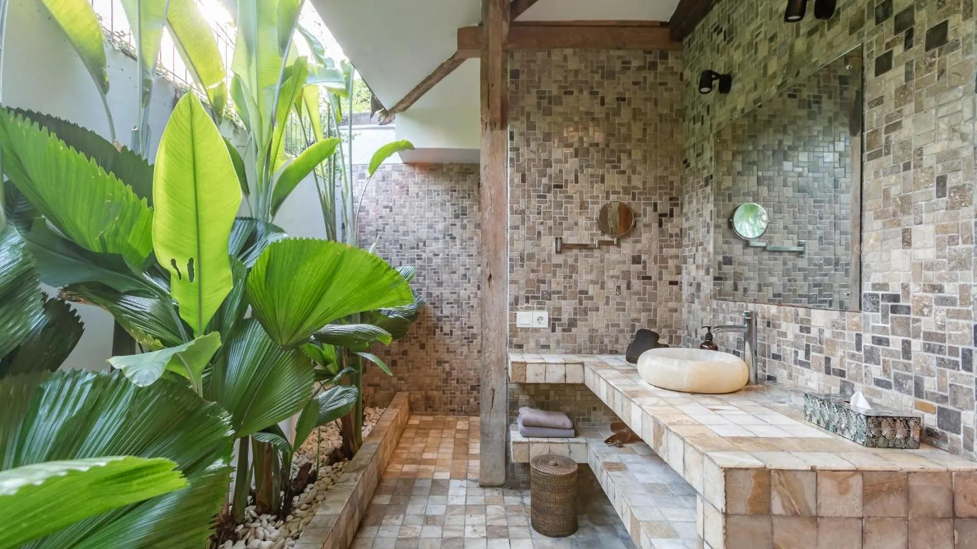 Villa Gambar - Comfortable Modern Mix 3Br Villa With Large Private Pool, 10 Minutes To The Beach Canggu 0*,