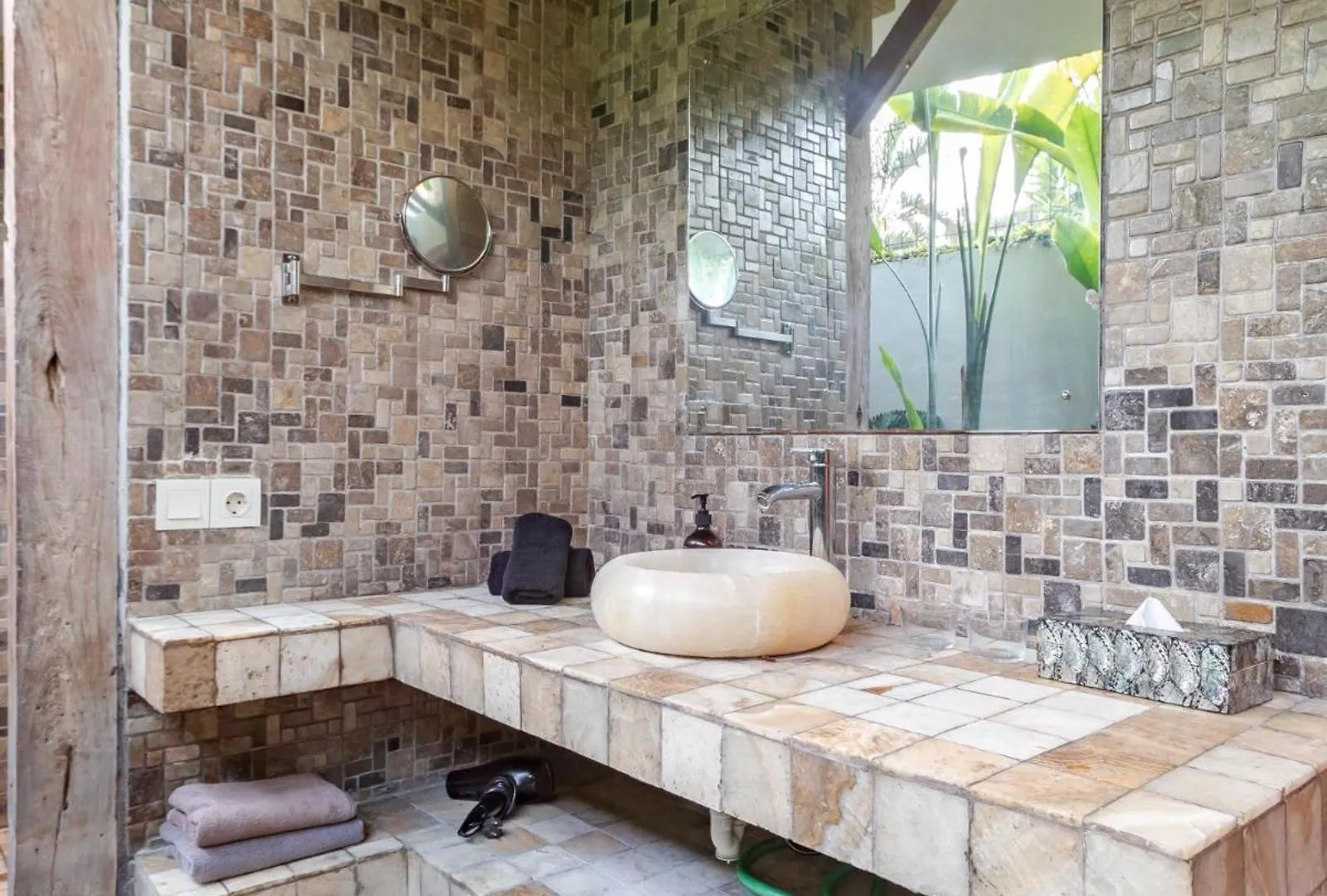 Villa Gambar - Comfortable Modern Mix 3Br Villa With Large Private Pool, 10 Minutes To The Beach Canggu